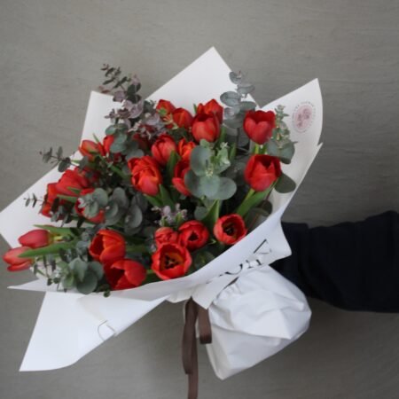 Red Tulips With Okaliptus 🌿/Icon